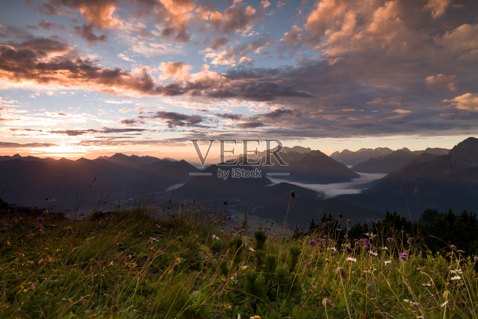 高山日出二世照片摄影图片