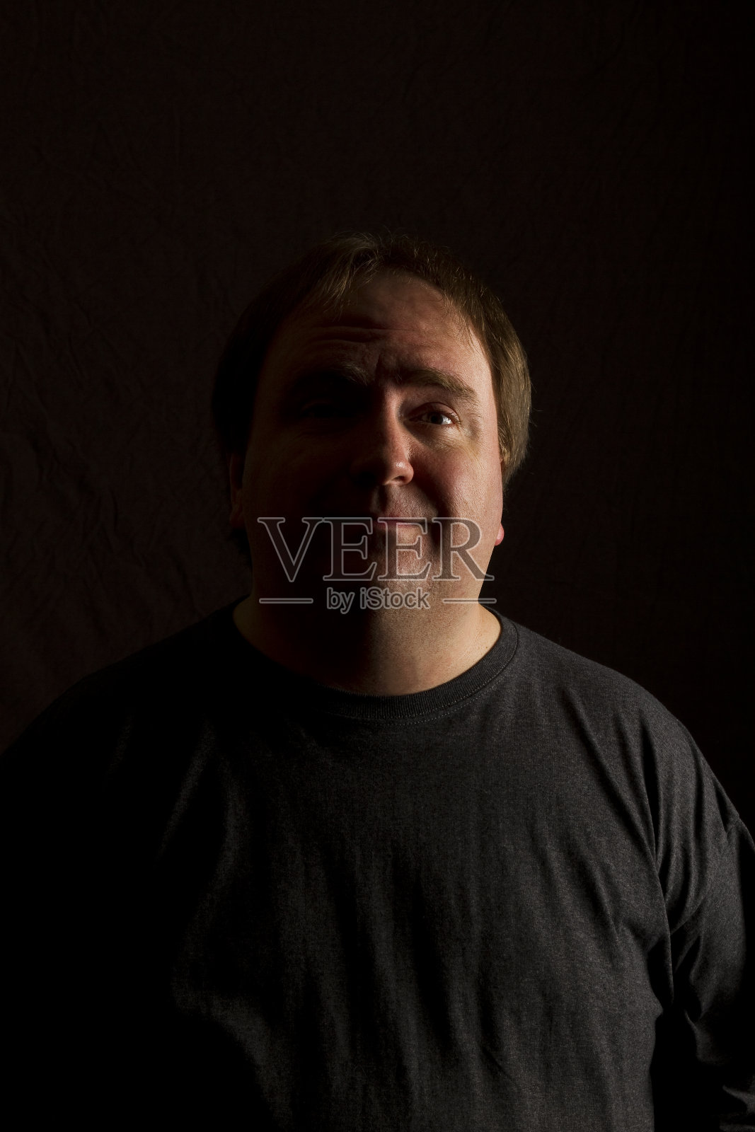 Side-lit男人照片摄影图片