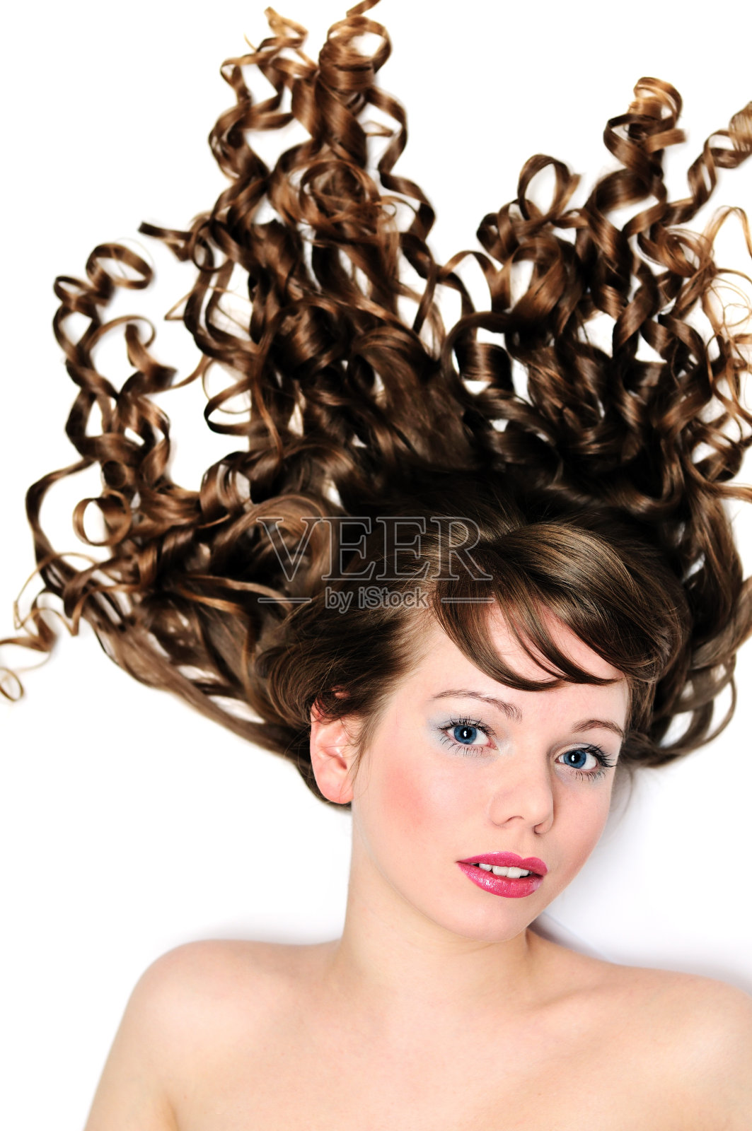 蓝眼睛和卷发照片摄影图片