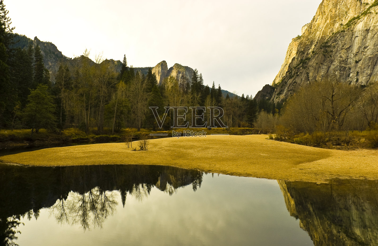 优胜美地，一个黄金时刻照片摄影图片