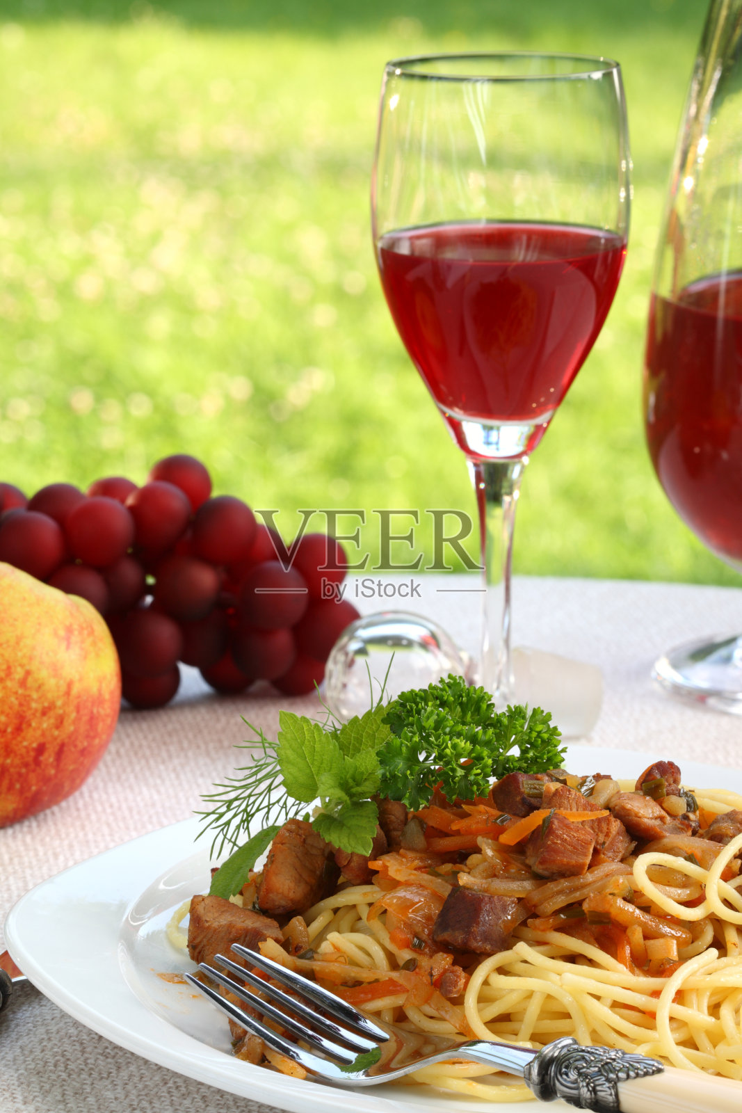 意大利肉酱意面。照片摄影图片