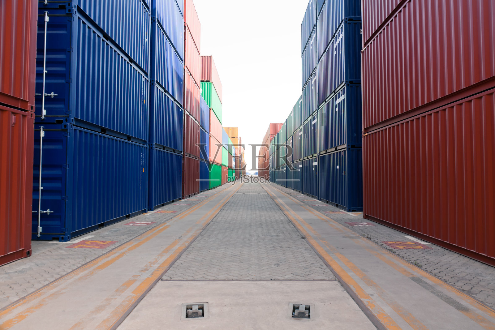 堆放集装箱照片摄影图片