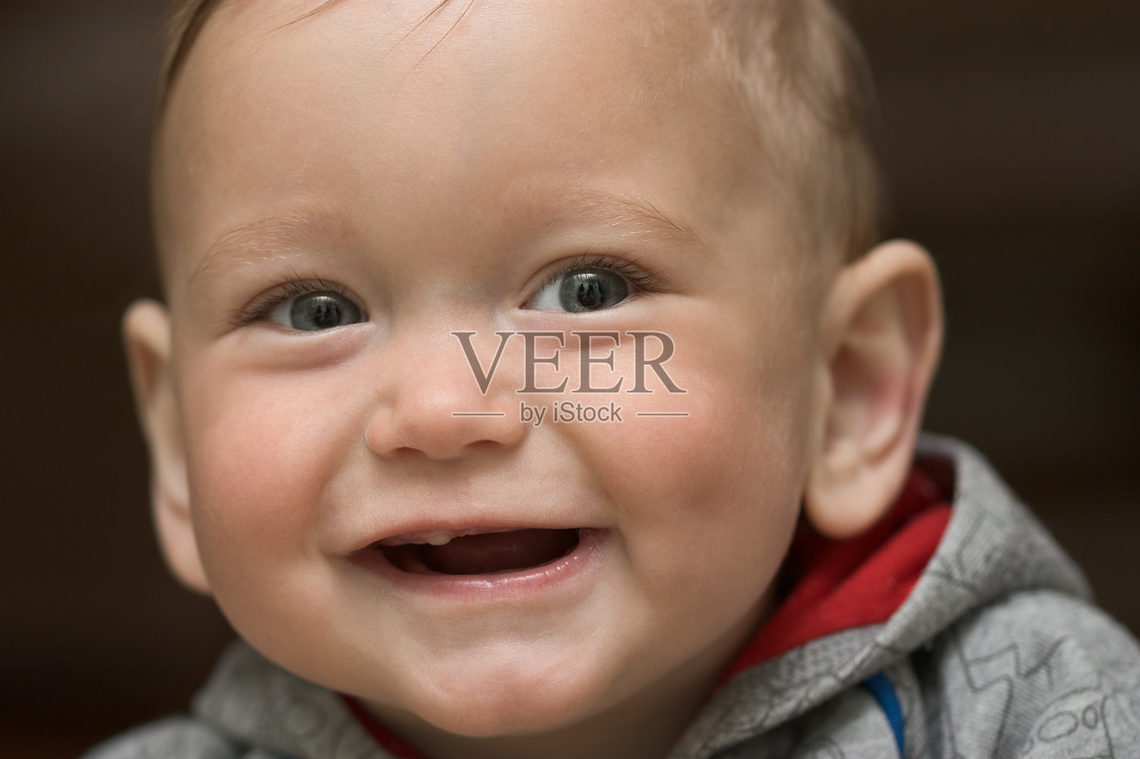 小男孩肖像照片摄影图片