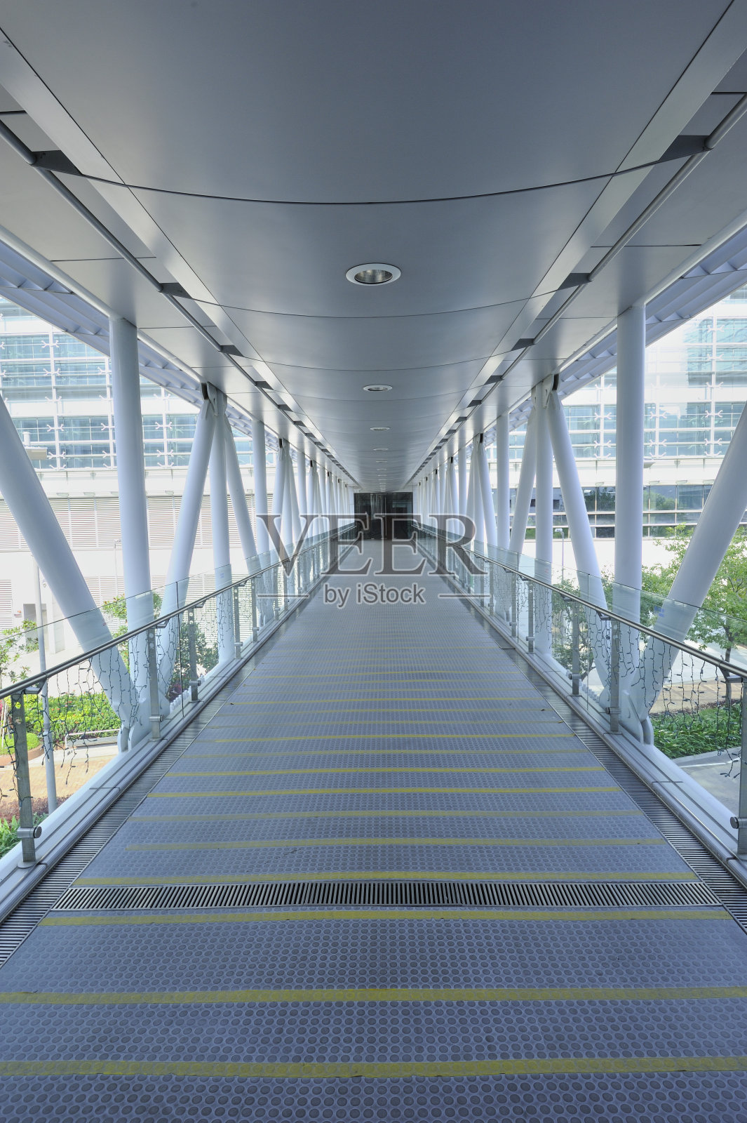 现代人行桥照片摄影图片