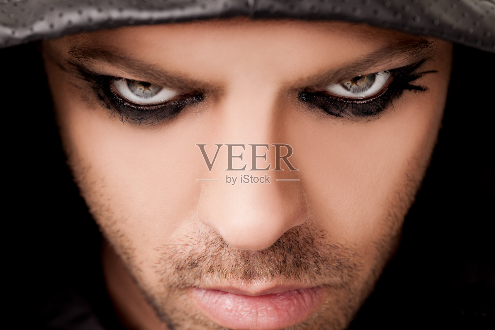 男性的弃儿照片摄影图片