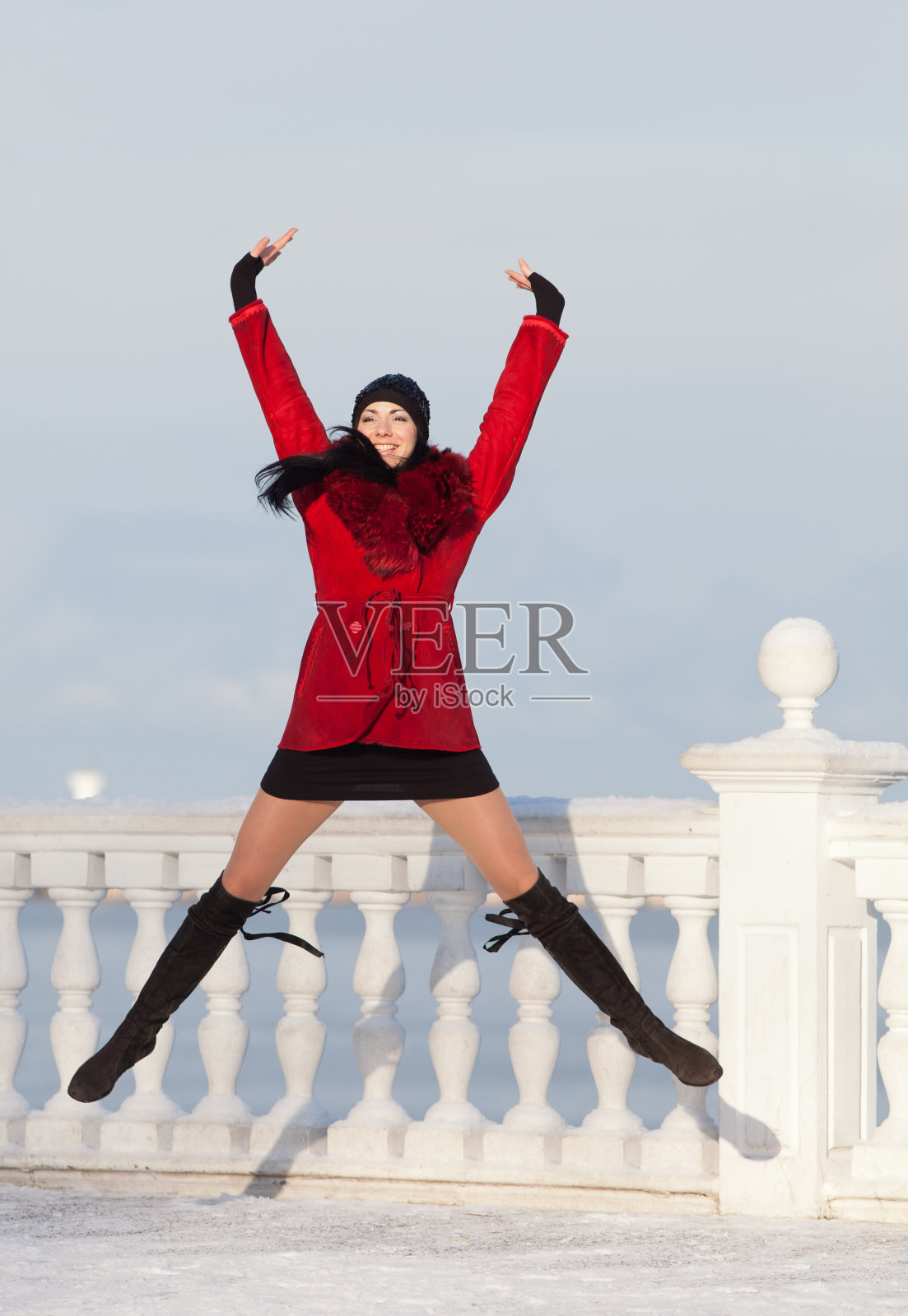 冬天的漂亮姑娘照片摄影图片