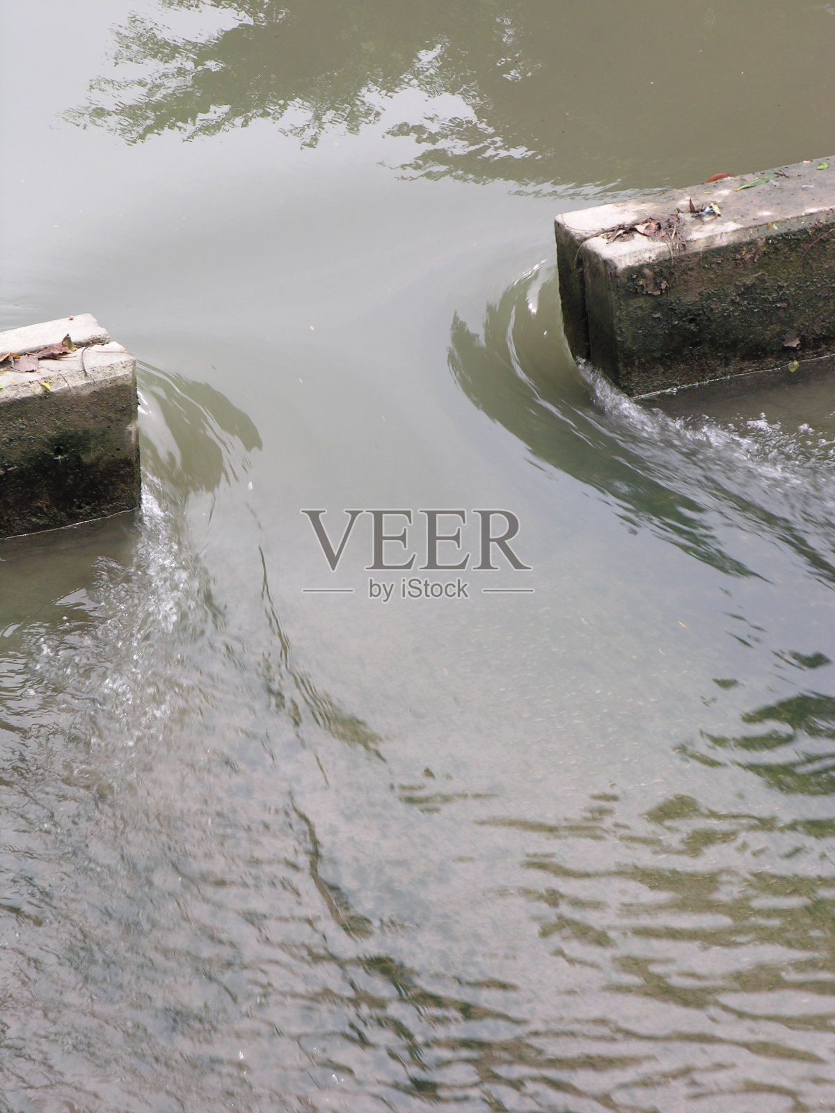 自来水照片摄影图片