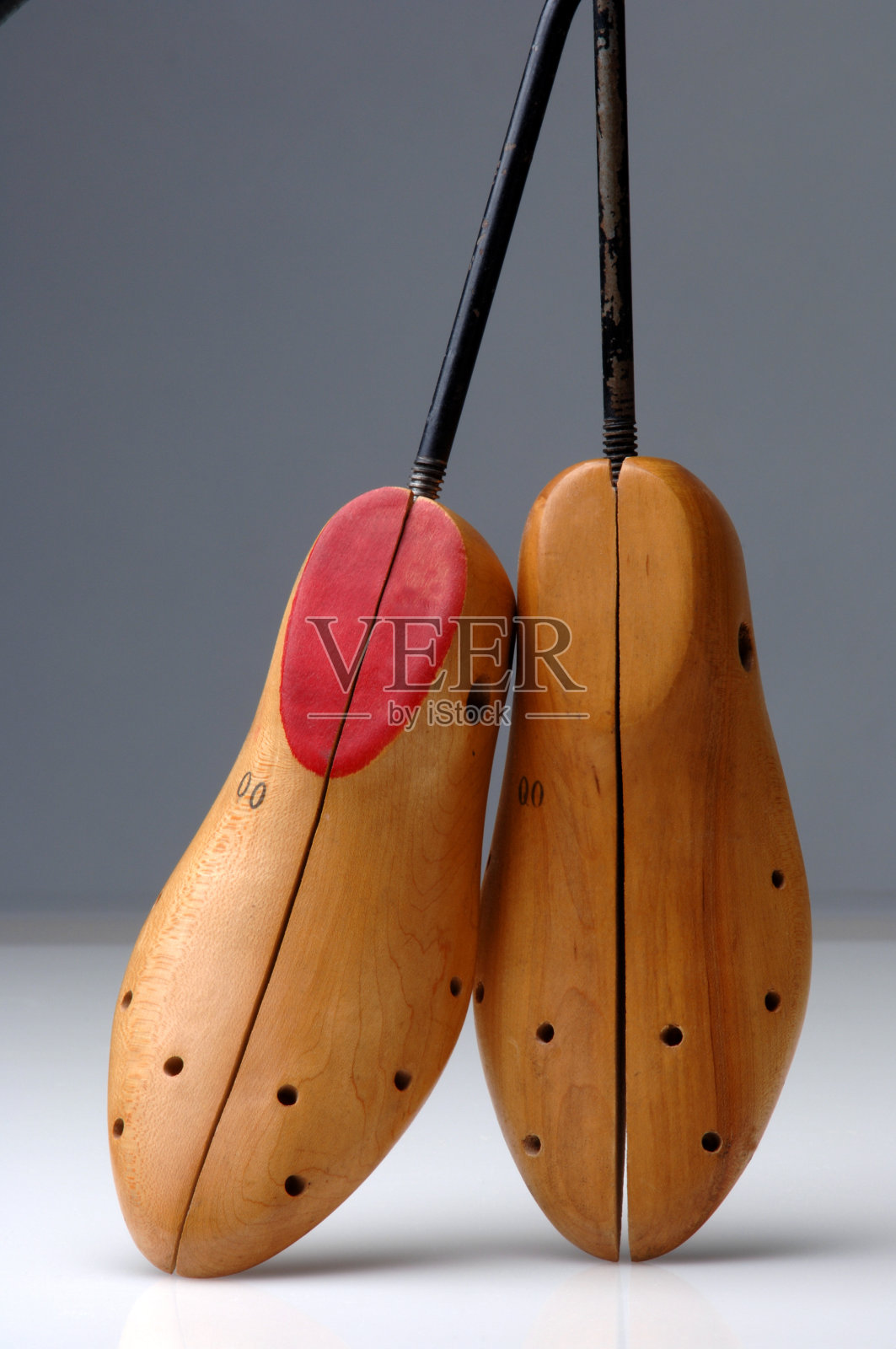 一双鞋块照片摄影图片