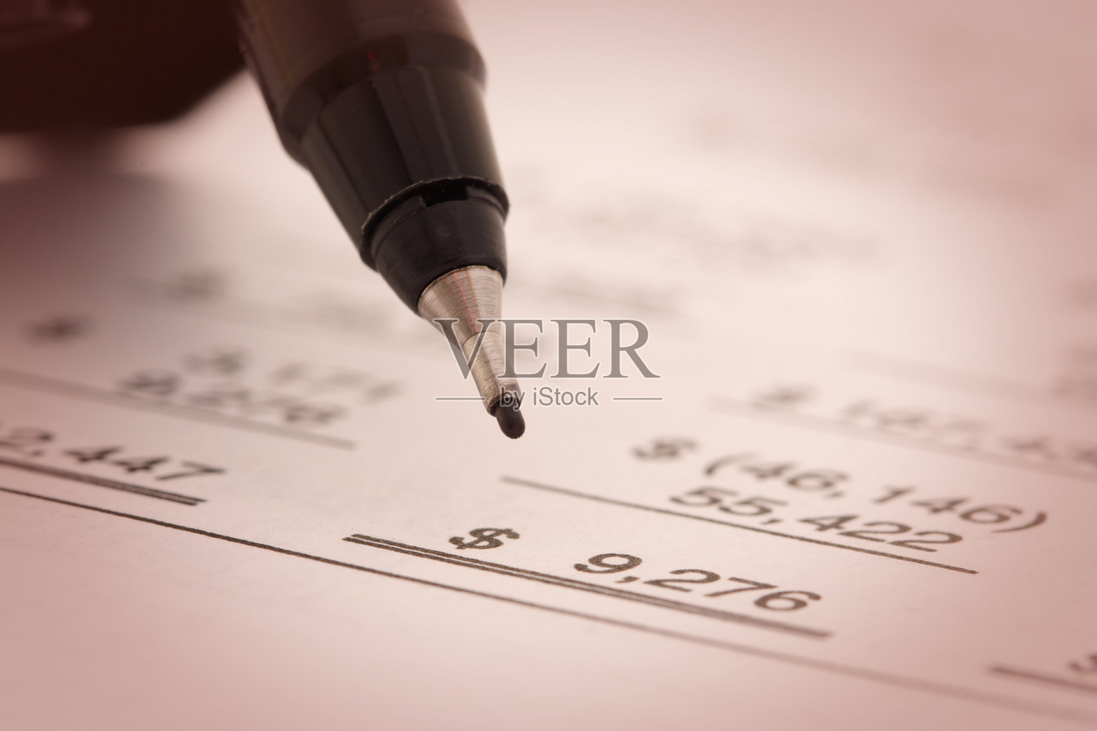 静物财务报表插画图片素材