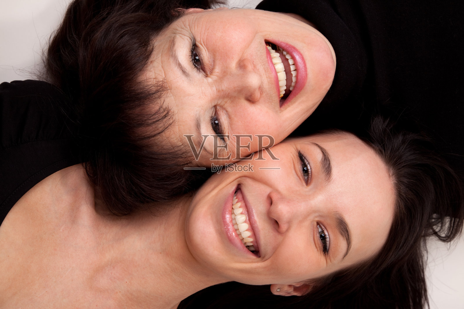 母亲和女儿照片摄影图片