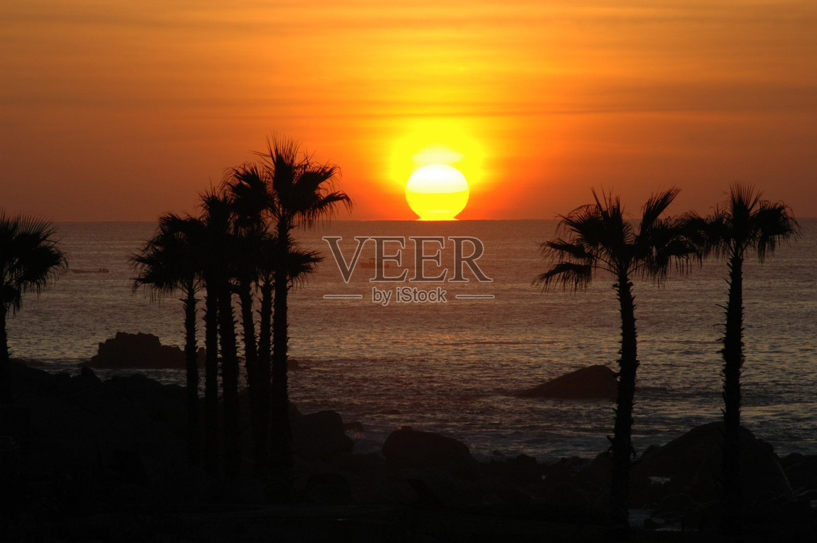 渔船日出照片摄影图片