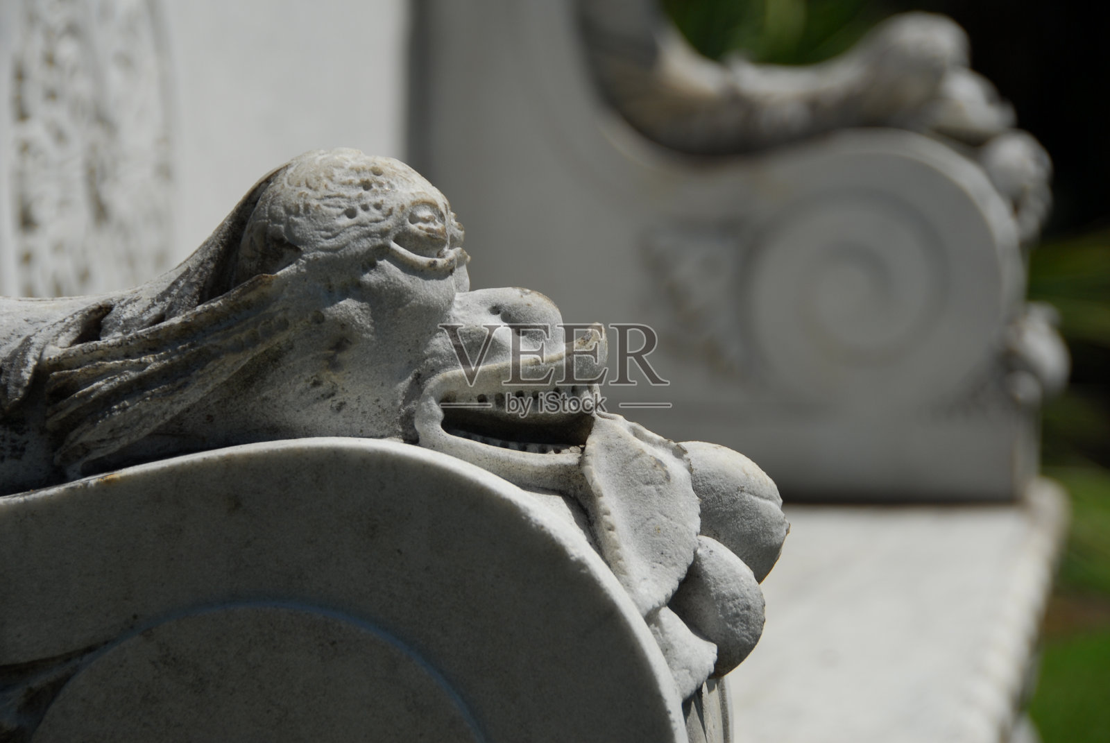 长凳怪物-花园系列照片摄影图片