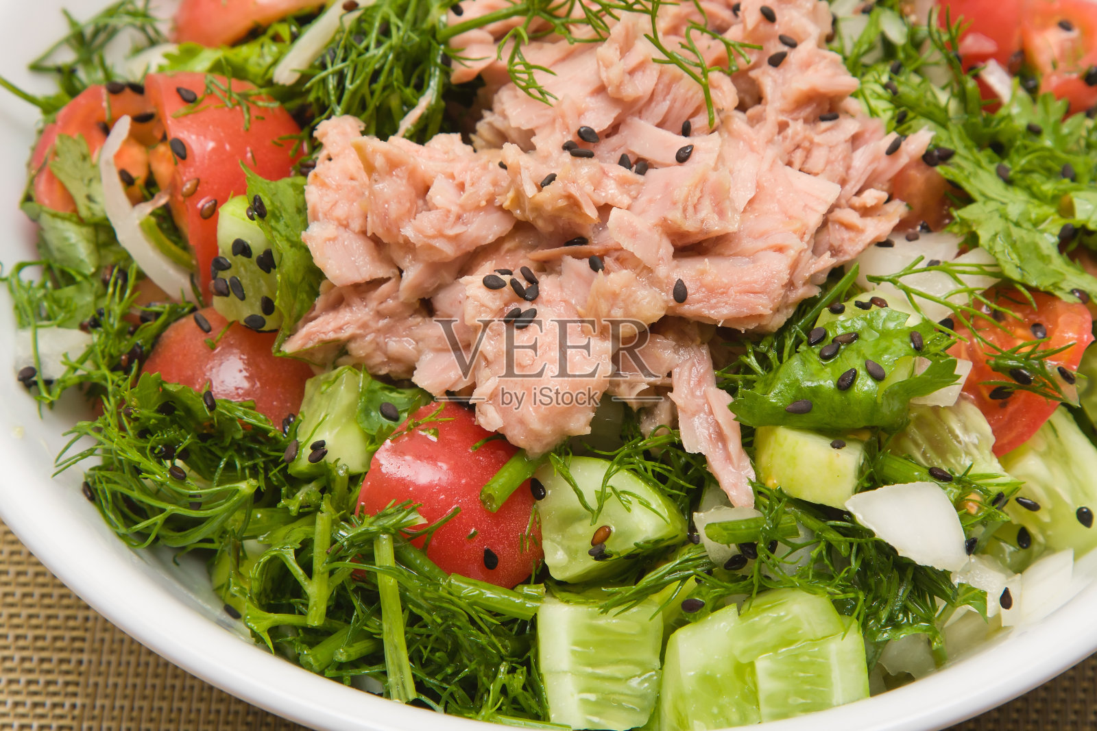 金枪鱼沙拉照片摄影图片