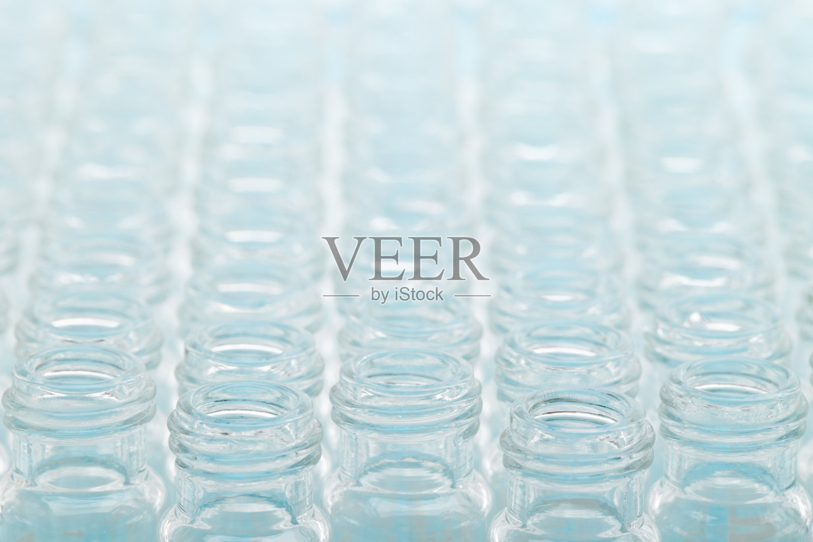 化学玻璃器皿。色谱取样瓶照片摄影图片