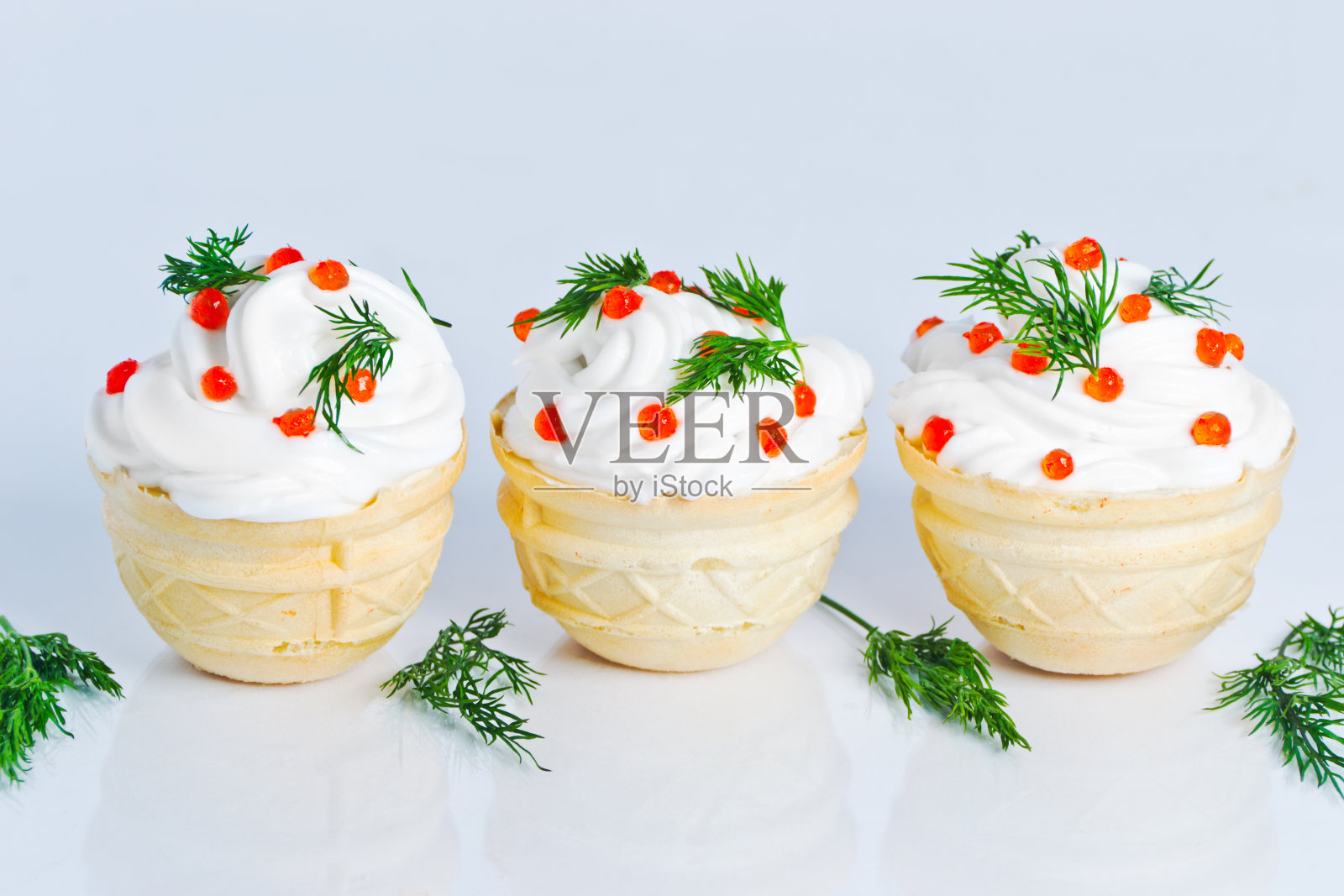 自制白奶油蛋糕照片摄影图片