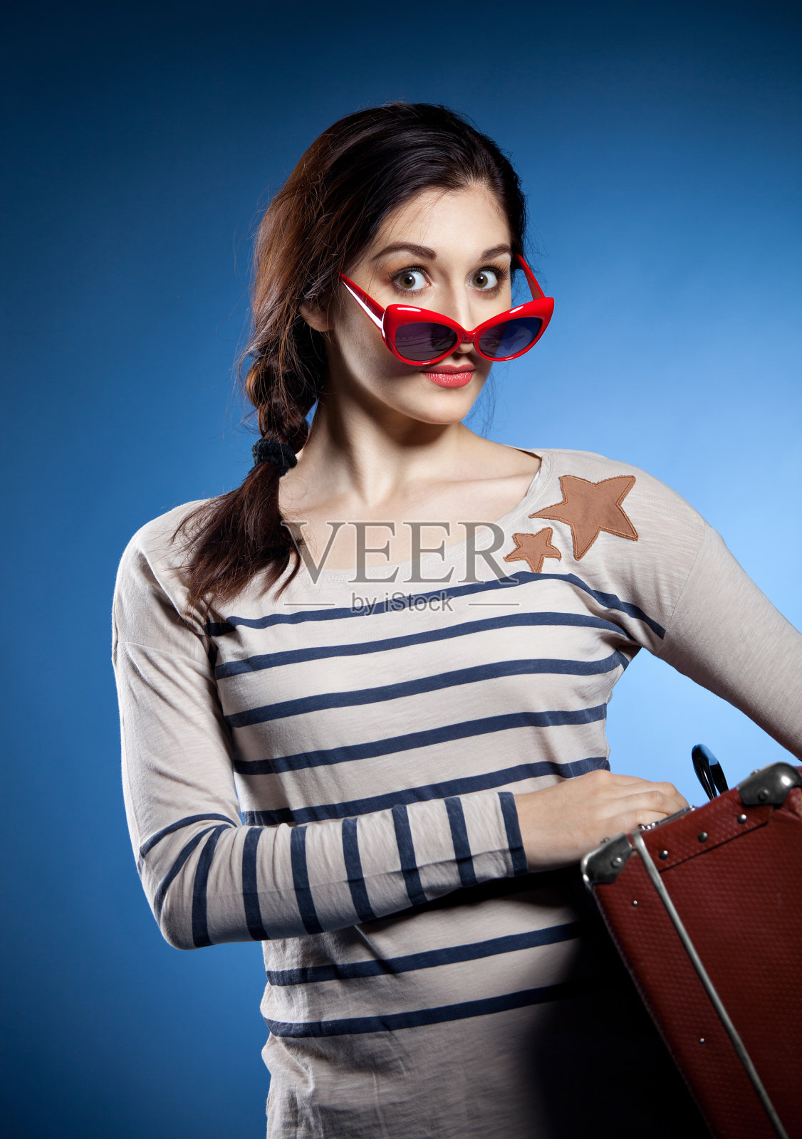 复古风格的可爱女人的肖像照片摄影图片