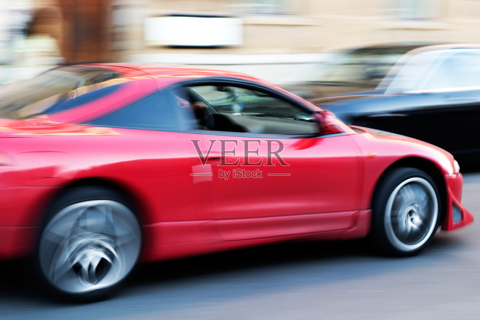 超速行驶的车照片摄影图片