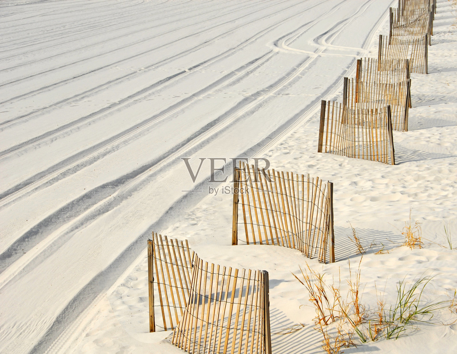 空无一人的海滩照片摄影图片