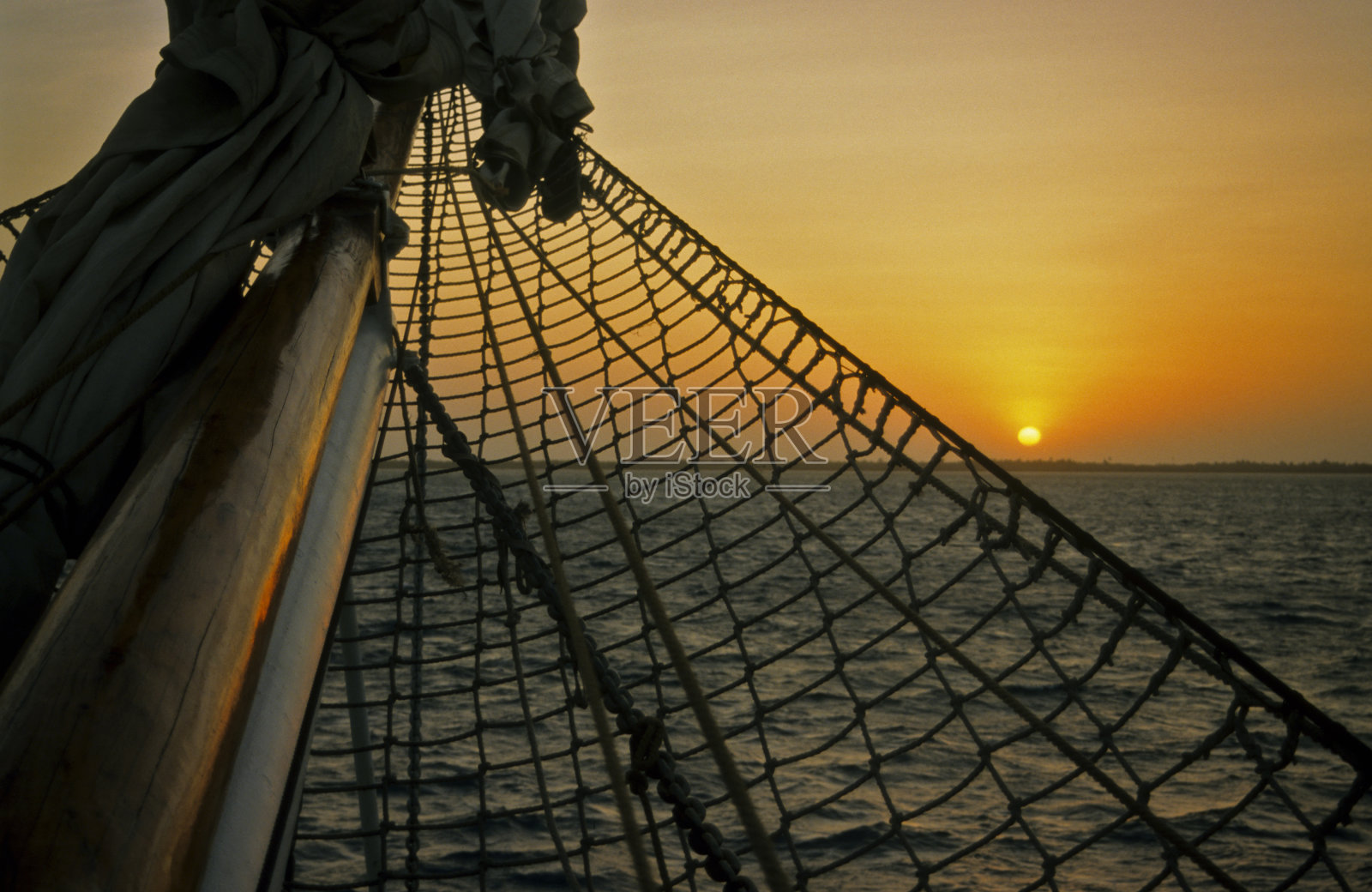 船的桅杆照片摄影图片