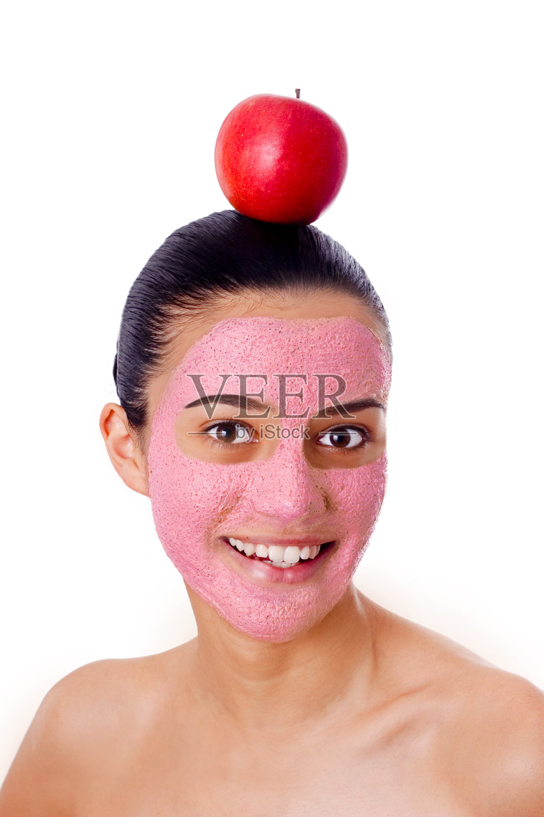 年轻女子戴着面膜照片摄影图片