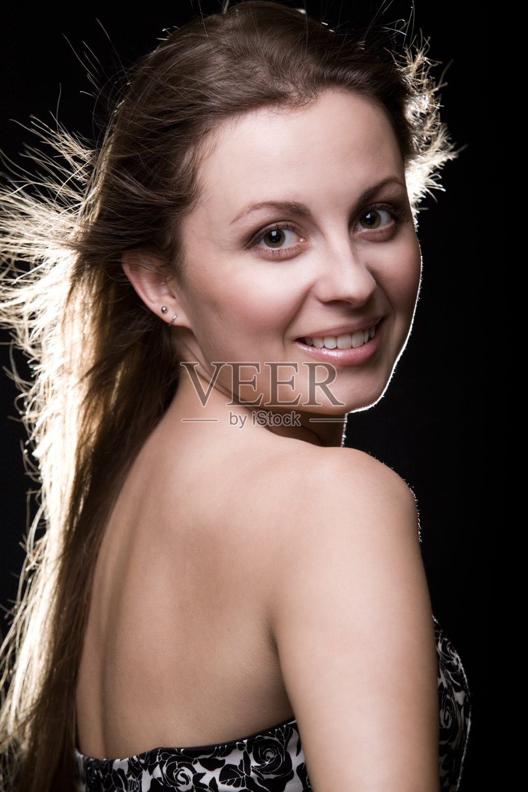 年轻女子肖像照片摄影图片