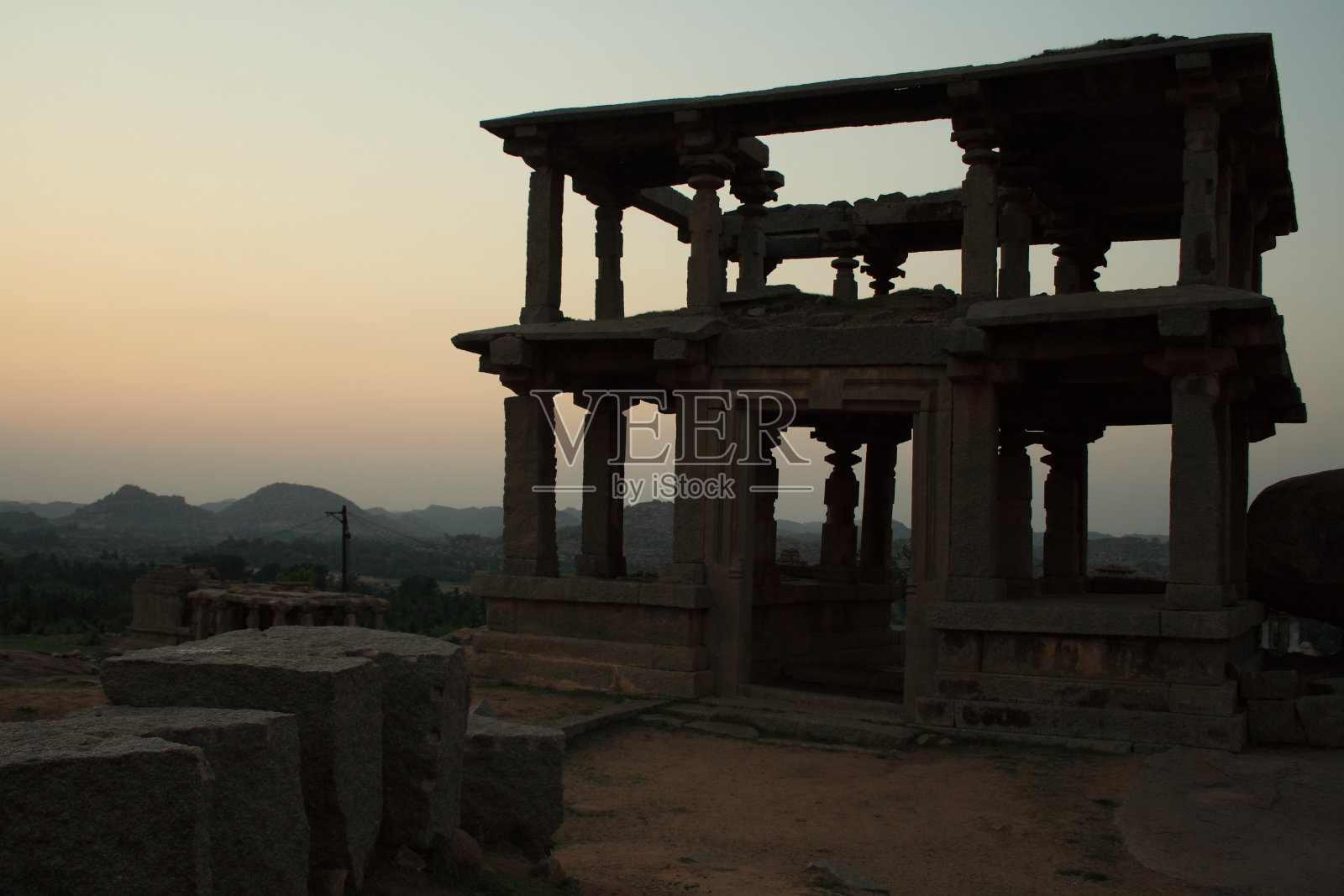 hemakuta山的入口照片摄影图片
