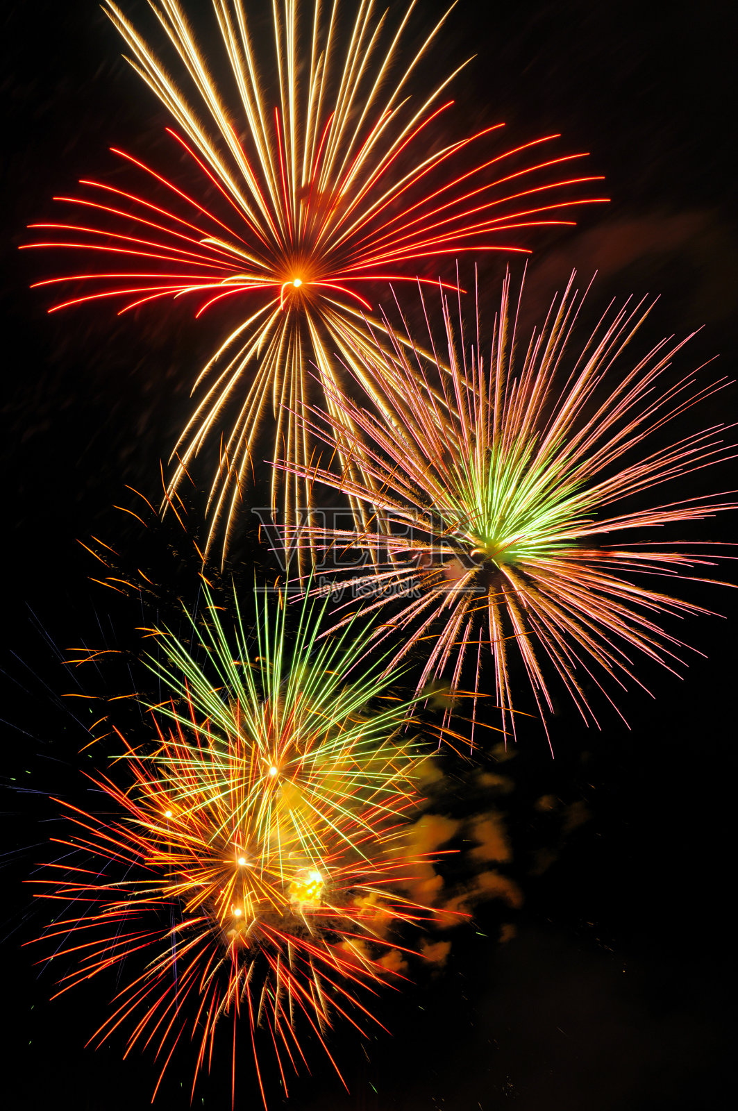 三重破裂烟花照片摄影图片