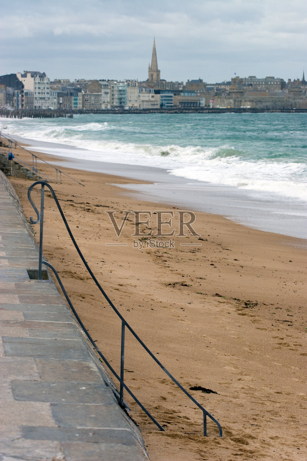 圣马洛海滩和小镇照片摄影图片