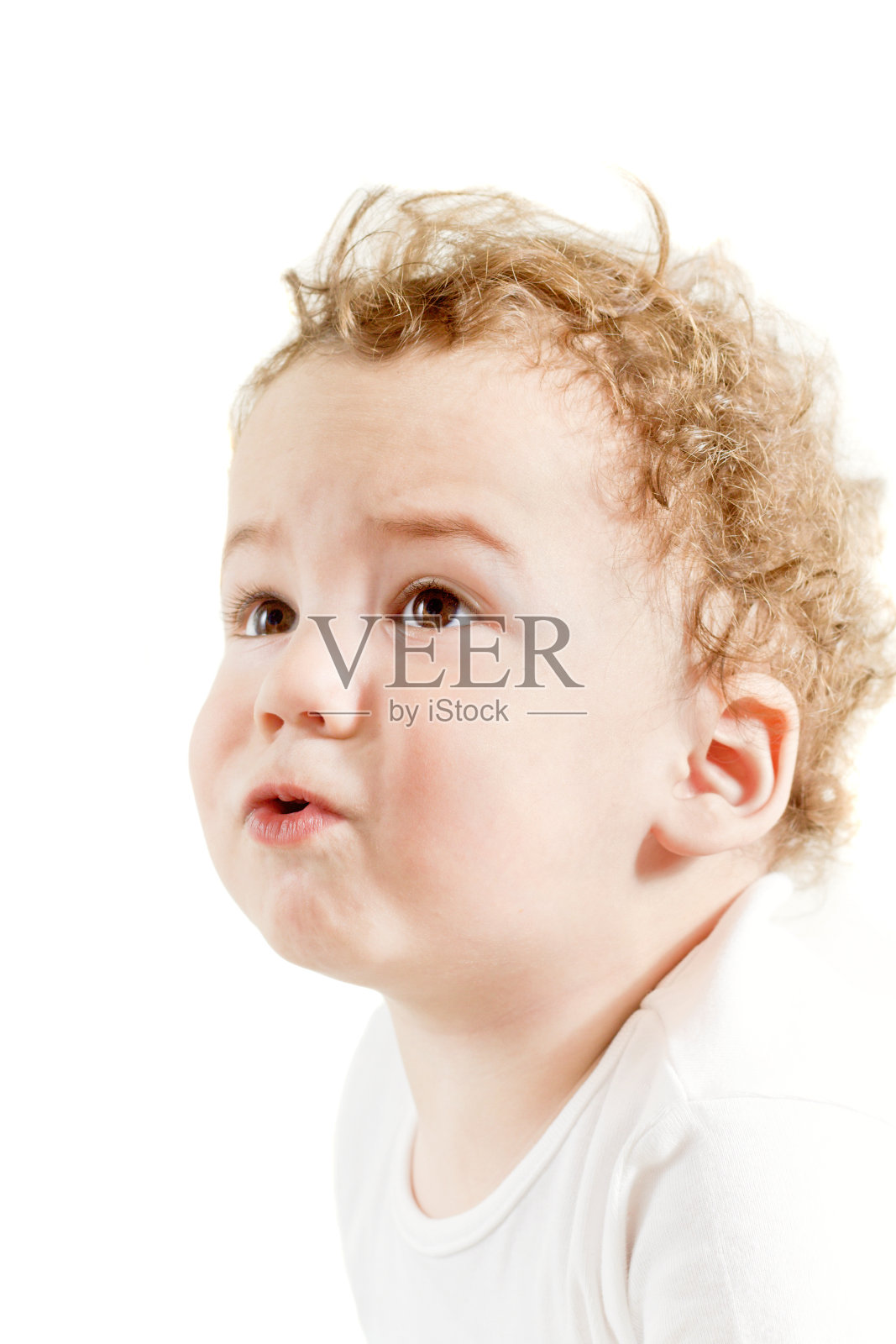 愤怒的婴儿照片摄影图片