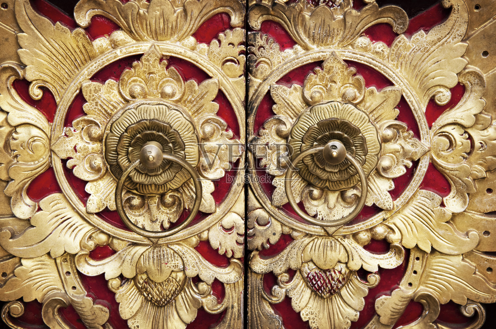 木雕门照片摄影图片