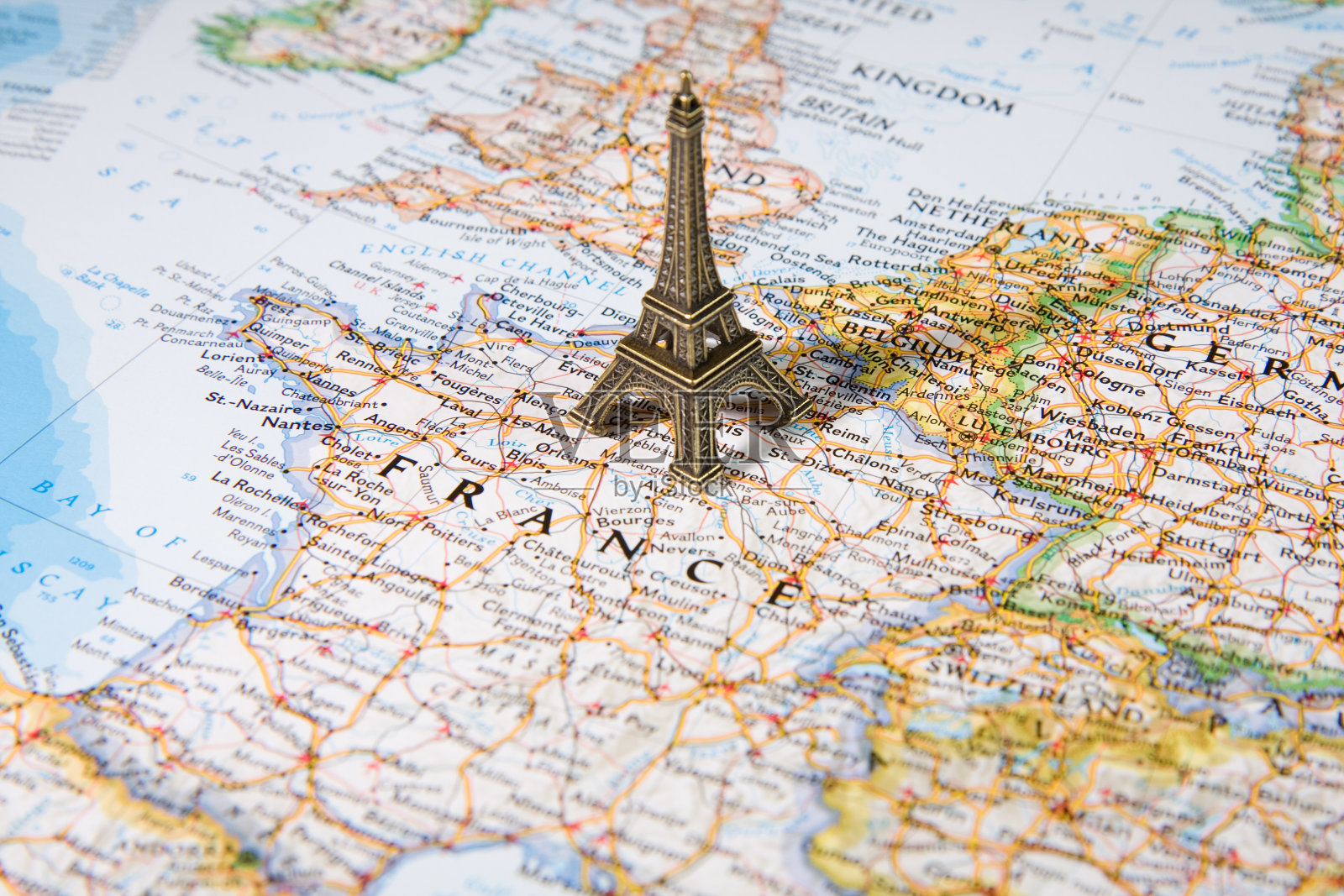 地图上的埃菲尔铁塔，最美丽的目的地照片摄影图片