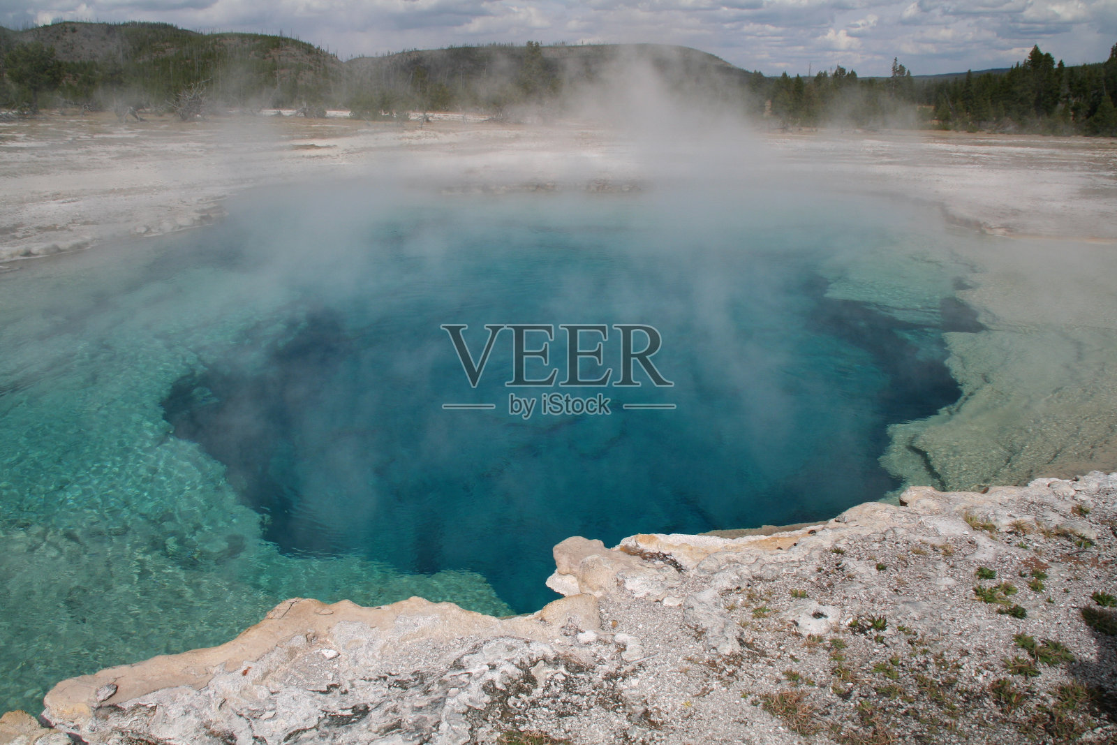 蓝色喷泉照片摄影图片