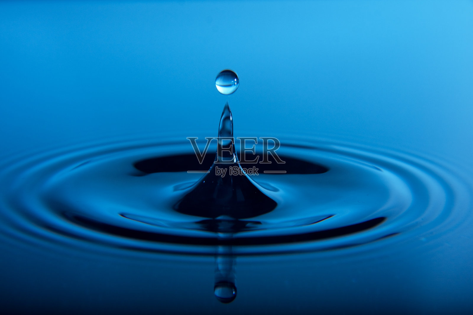 奥下降照片摄影图片