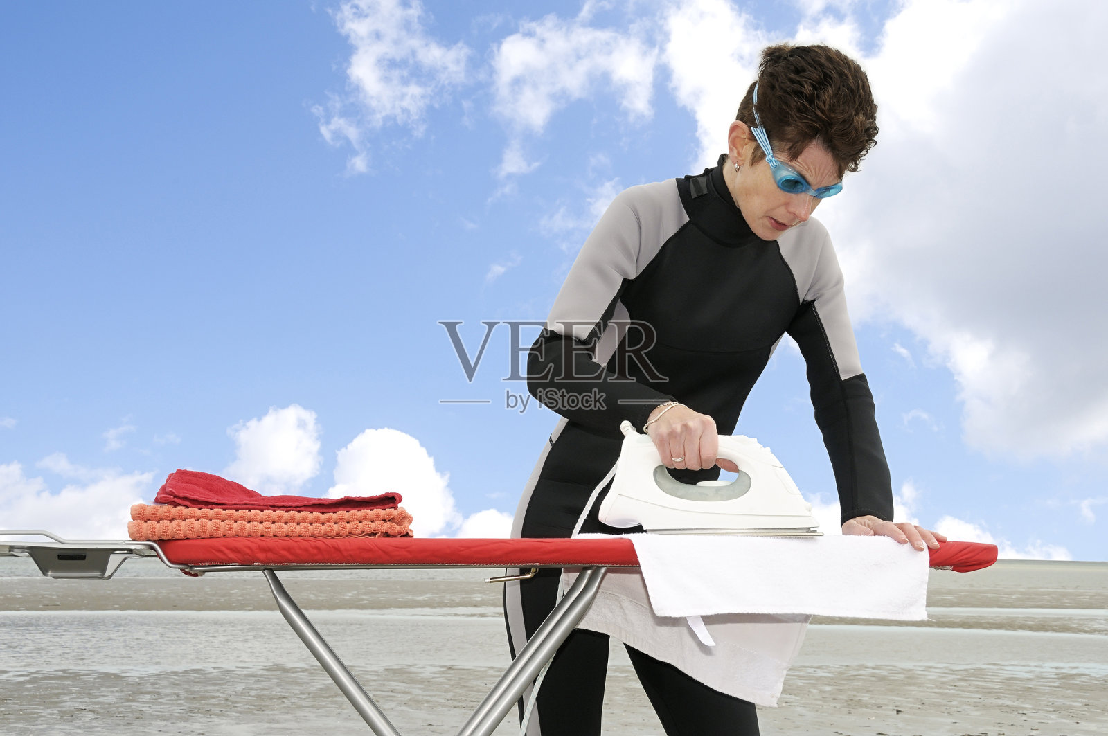 深入做家务照片摄影图片