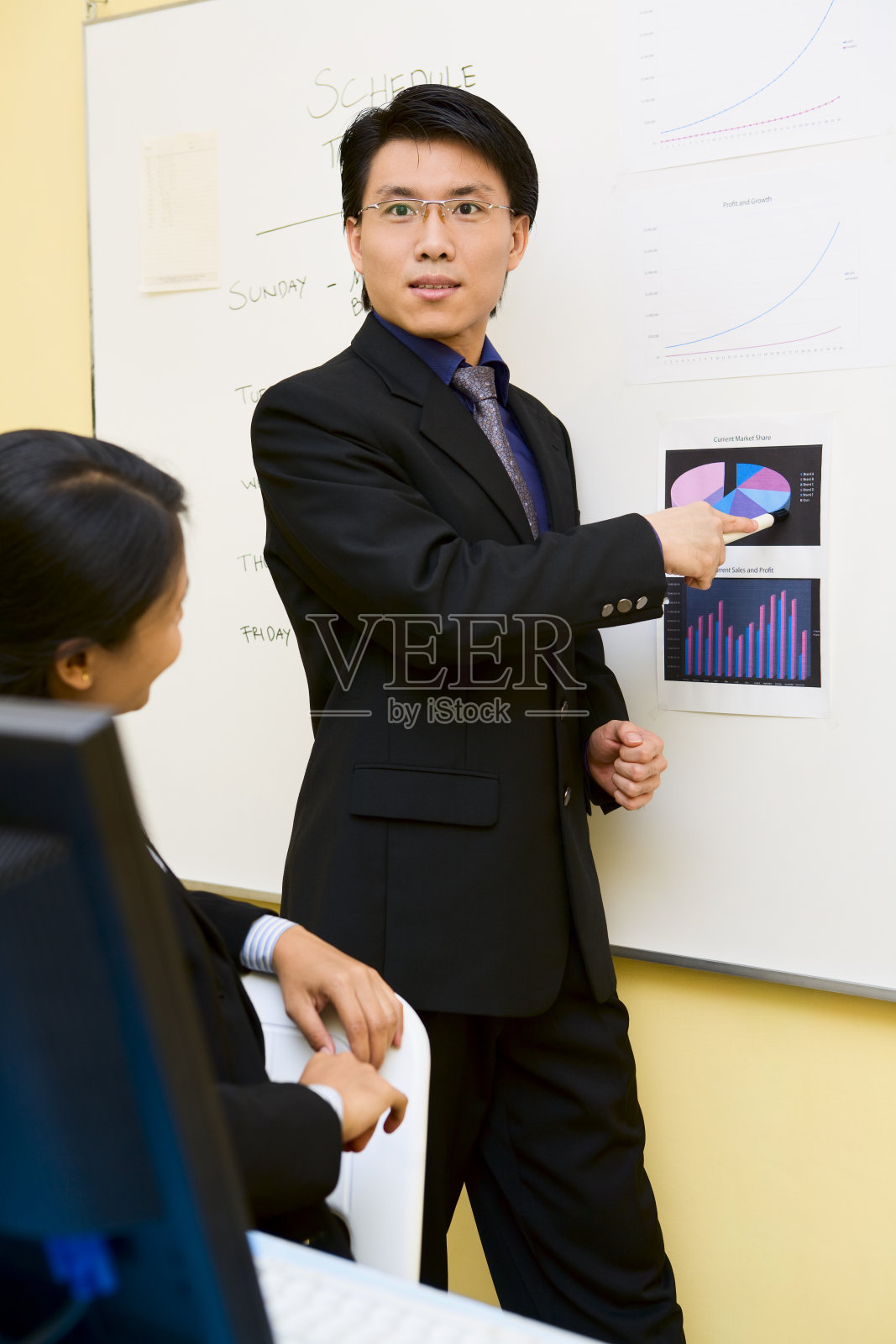 商人在演讲照片摄影图片