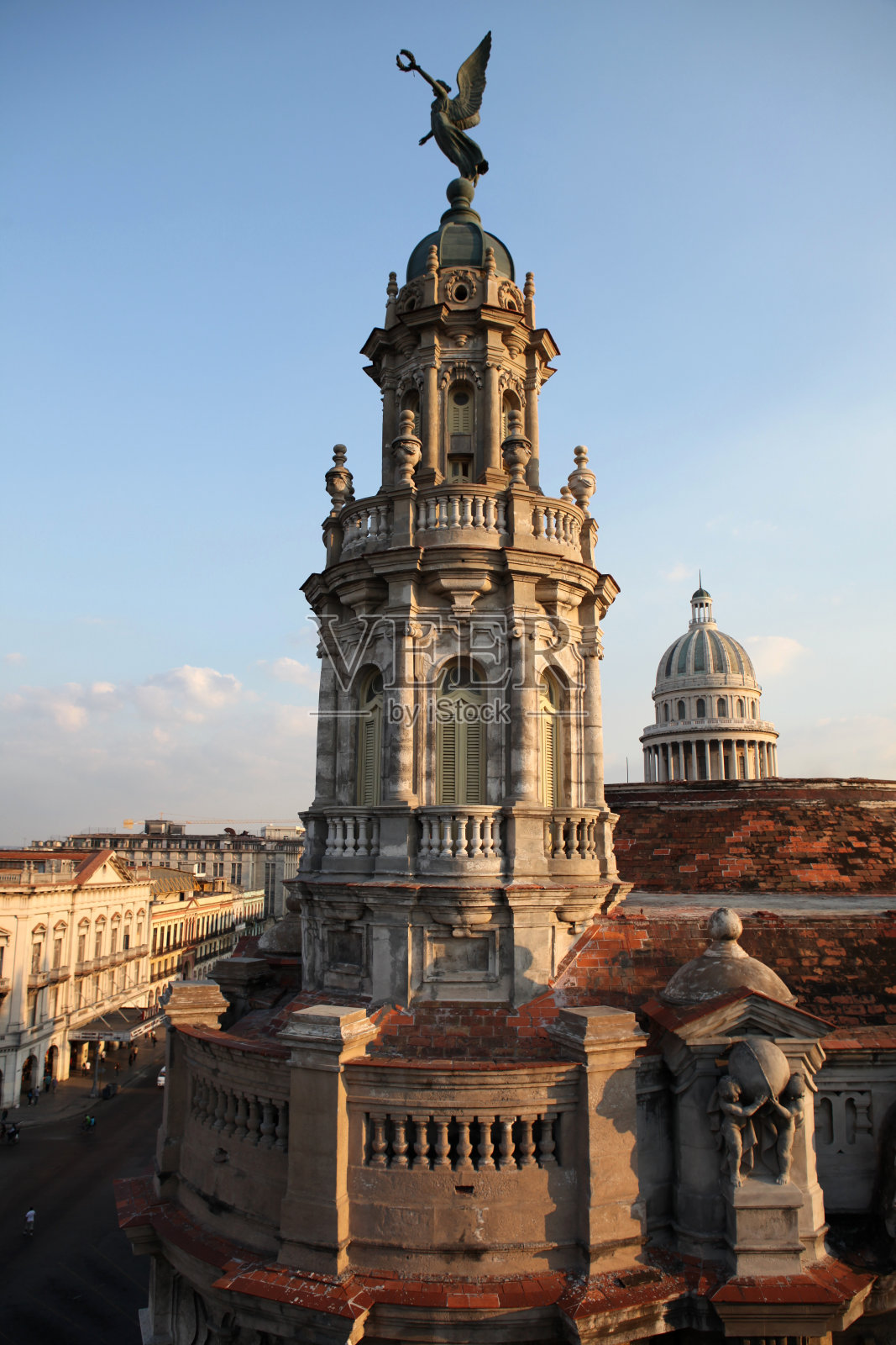 古巴哈瓦那塔和卡皮托里奥照片摄影图片