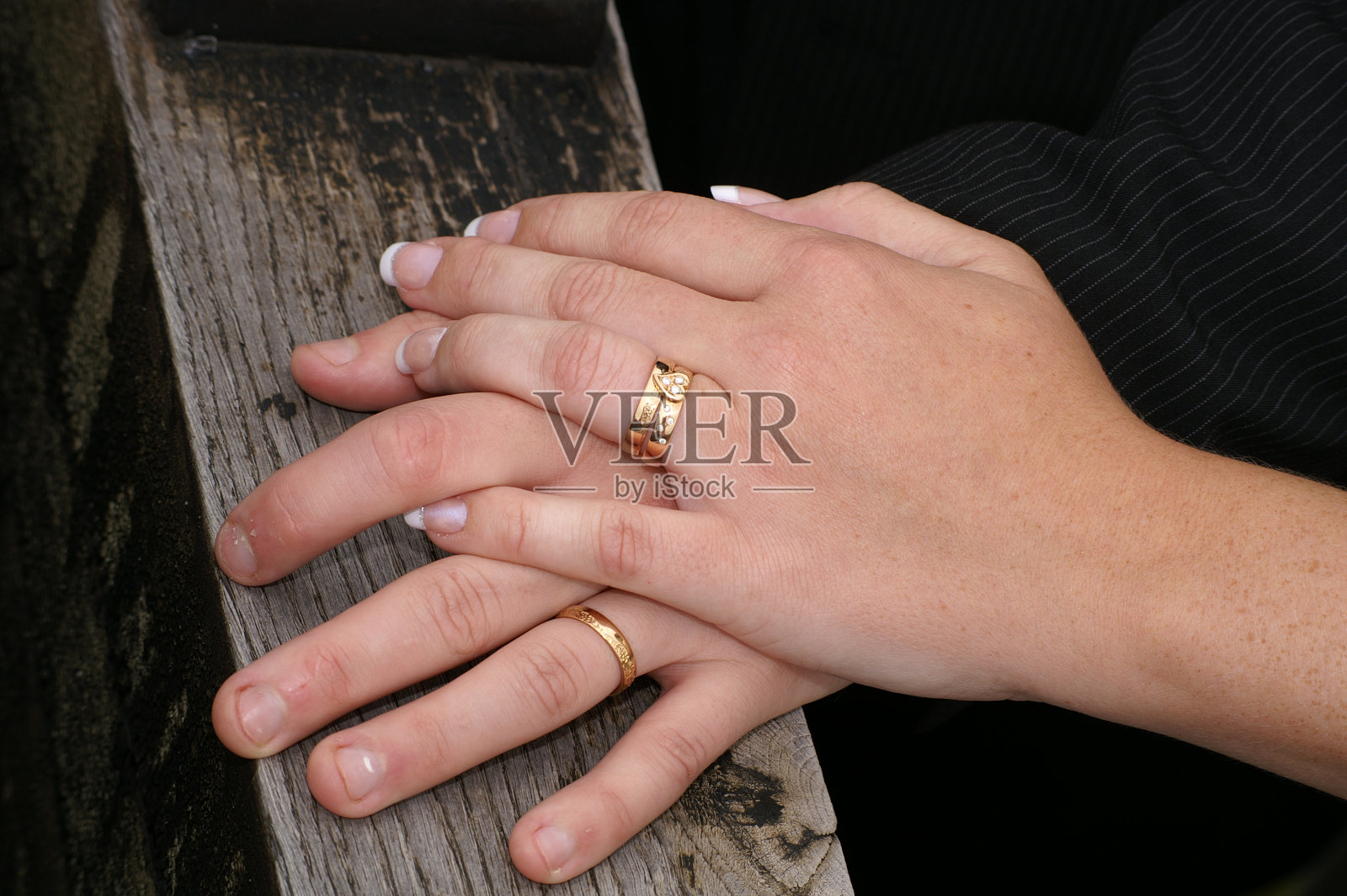 婚礼的手照片摄影图片