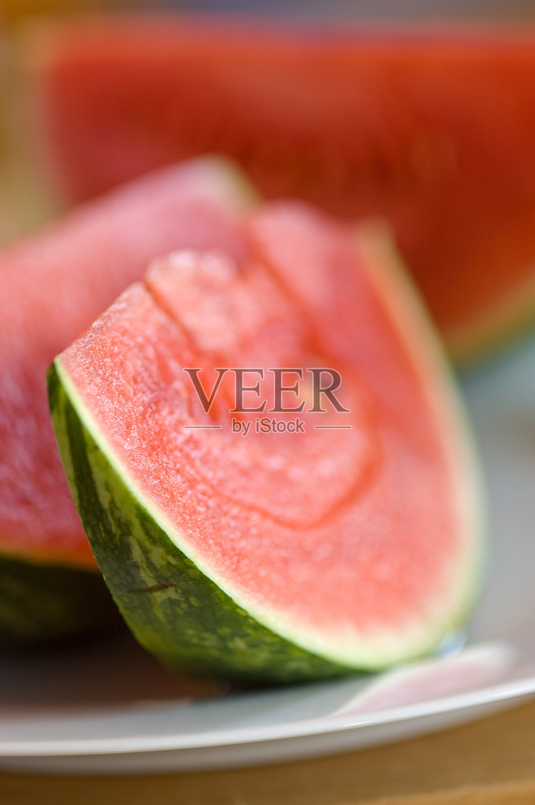 盘子里的西瓜特写镜头照片摄影图片