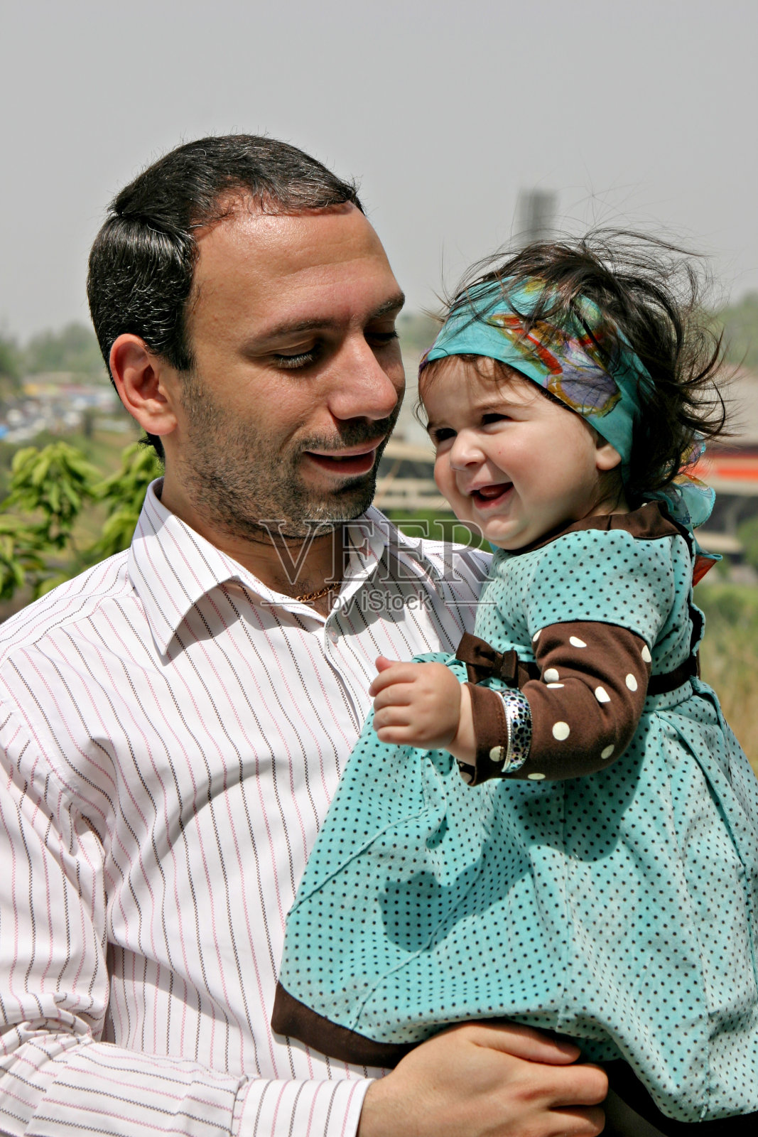 快乐的爸爸和宝宝照片摄影图片