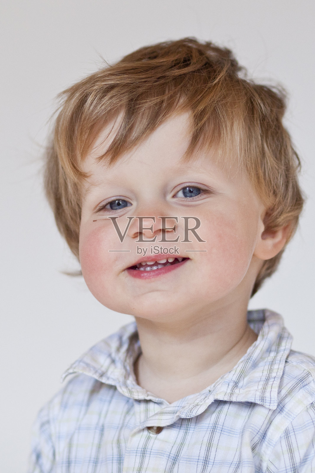 男孩的头照片摄影图片