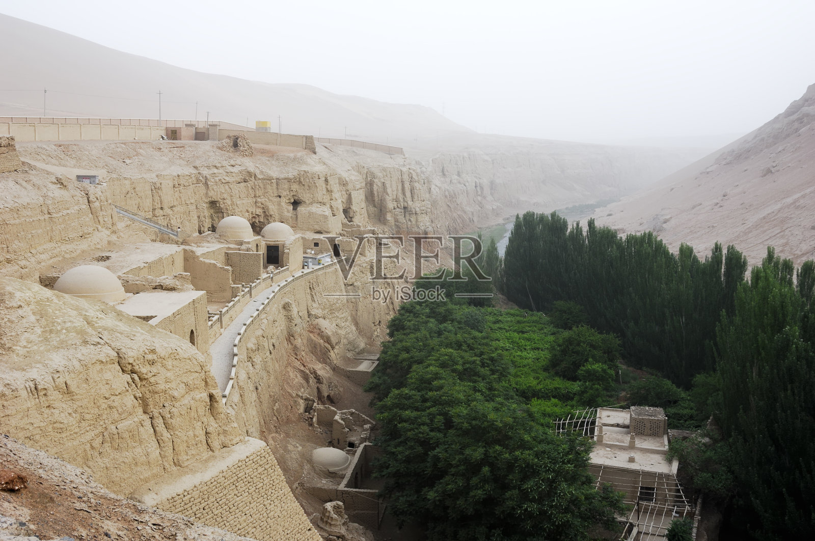 中国新疆的Bezeklik洞穴照片摄影图片