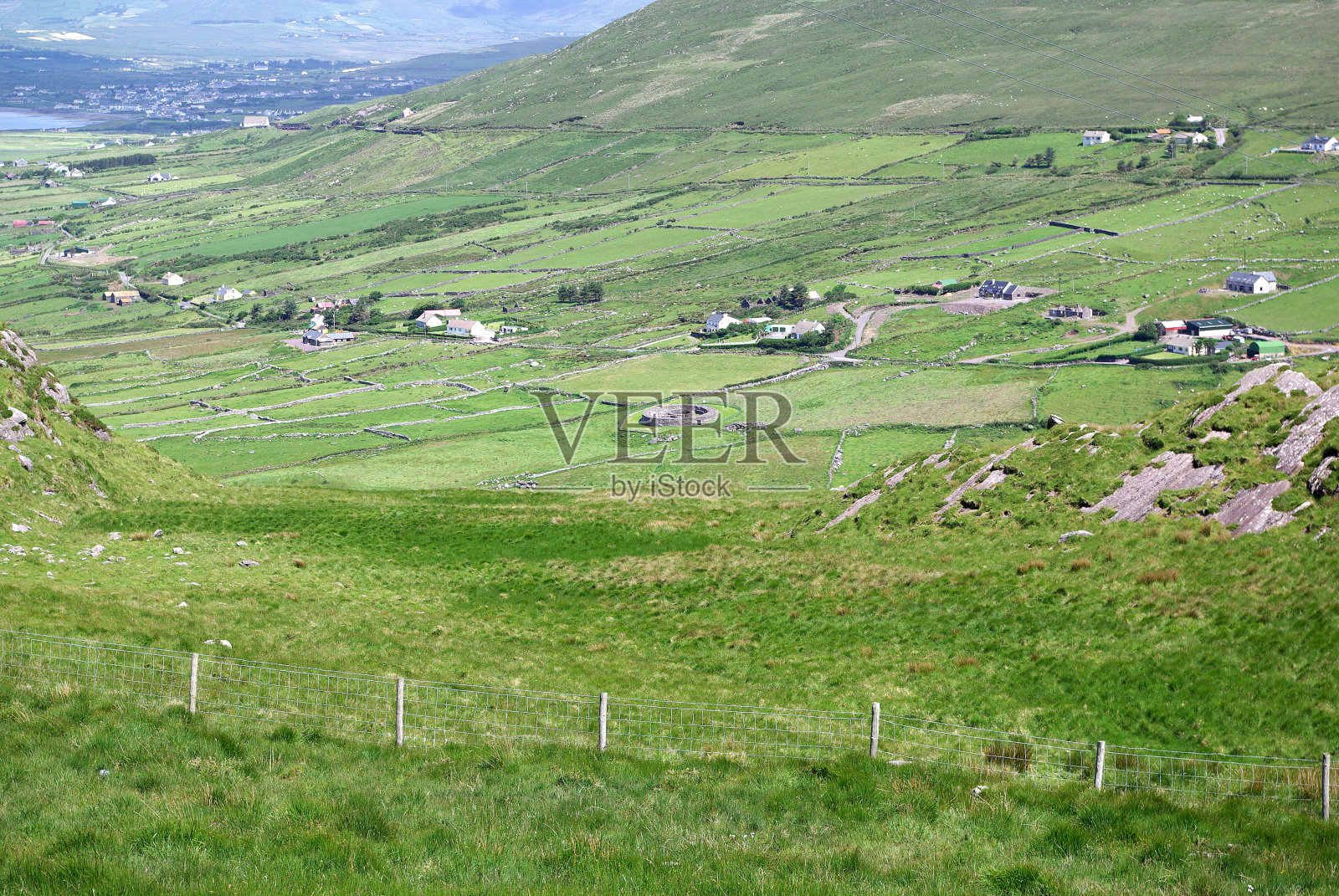 环绕卡赫尔丹尼尔城堡照片摄影图片