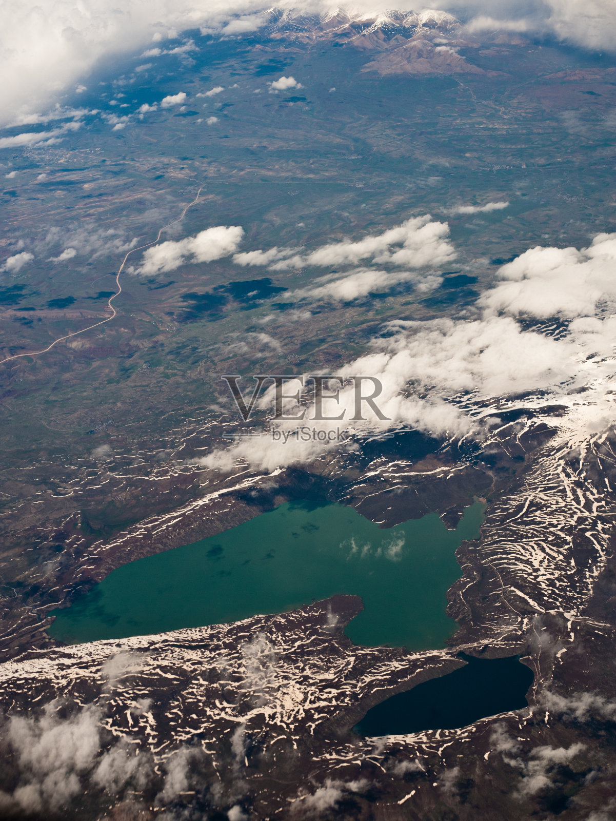 两个湖的鸟瞰图照片摄影图片