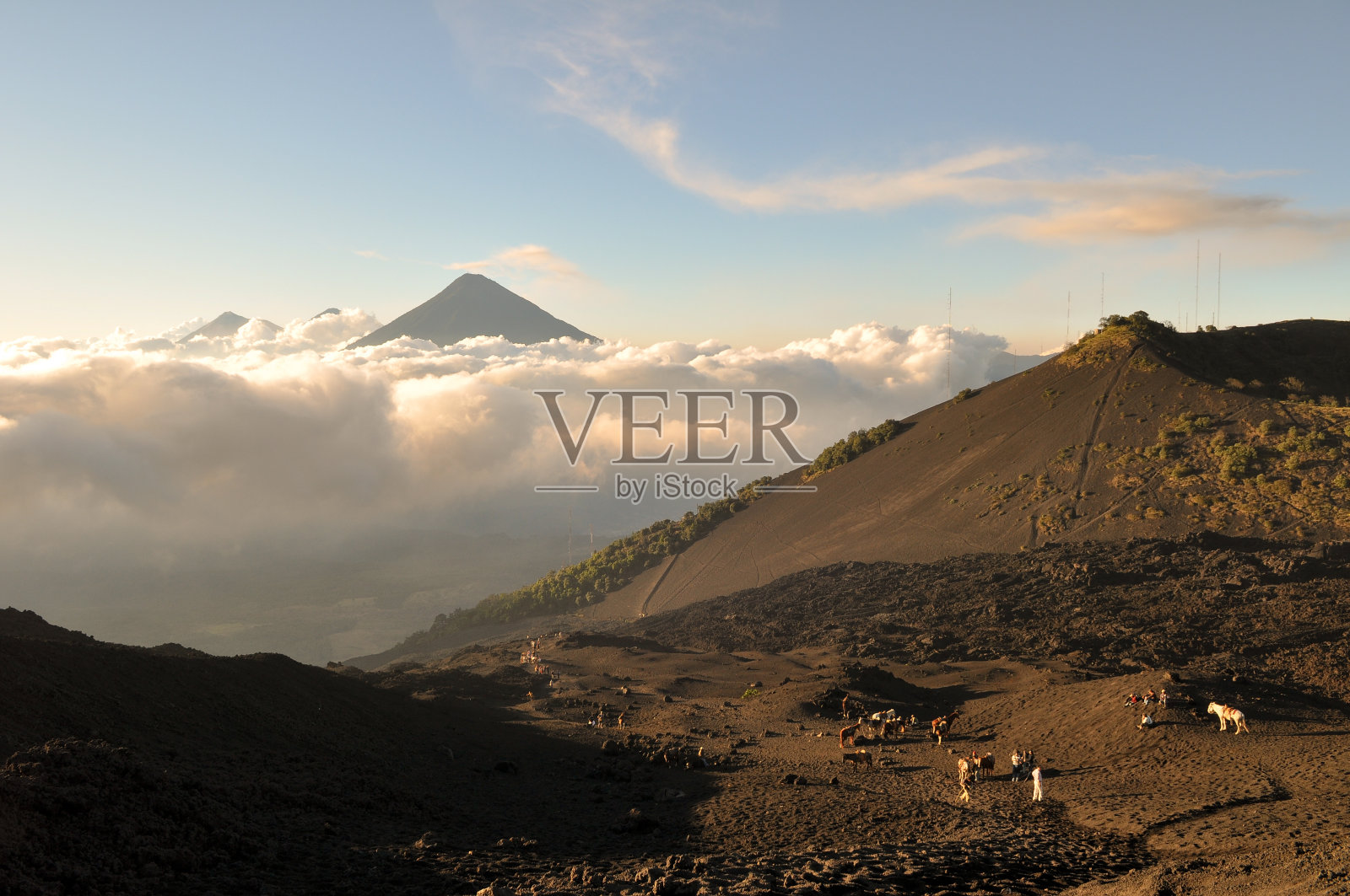 危地马拉帕卡亚火山的景色照片摄影图片