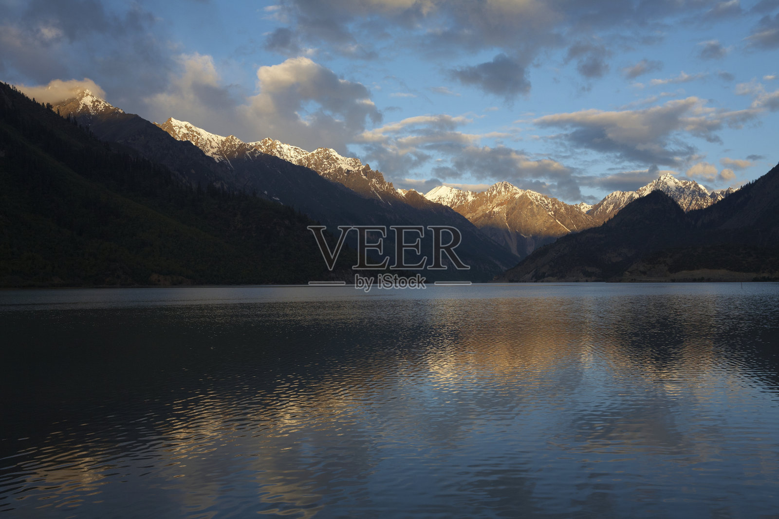 拉沃克湖 （加利福尼亚州）照片摄影图片