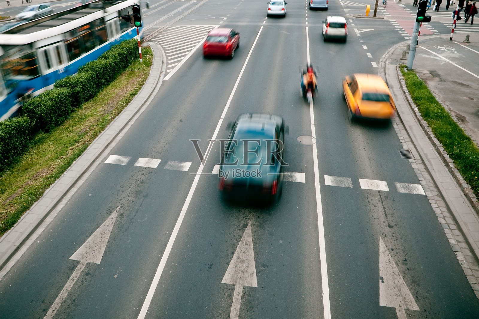 汽车动态模糊照片摄影图片