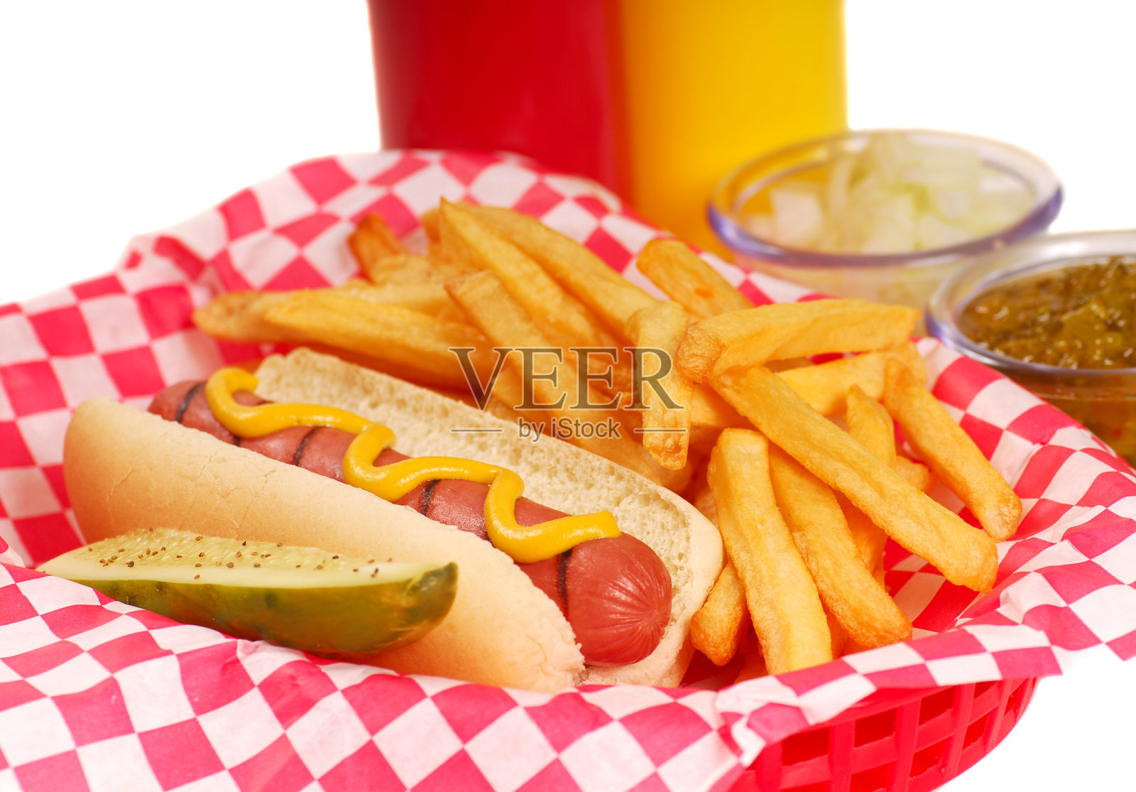 热狗和炸薯条照片摄影图片