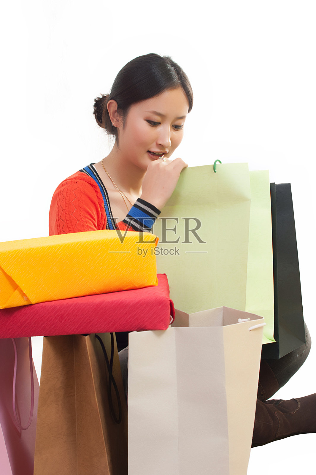 女孩和她的礼物照片摄影图片