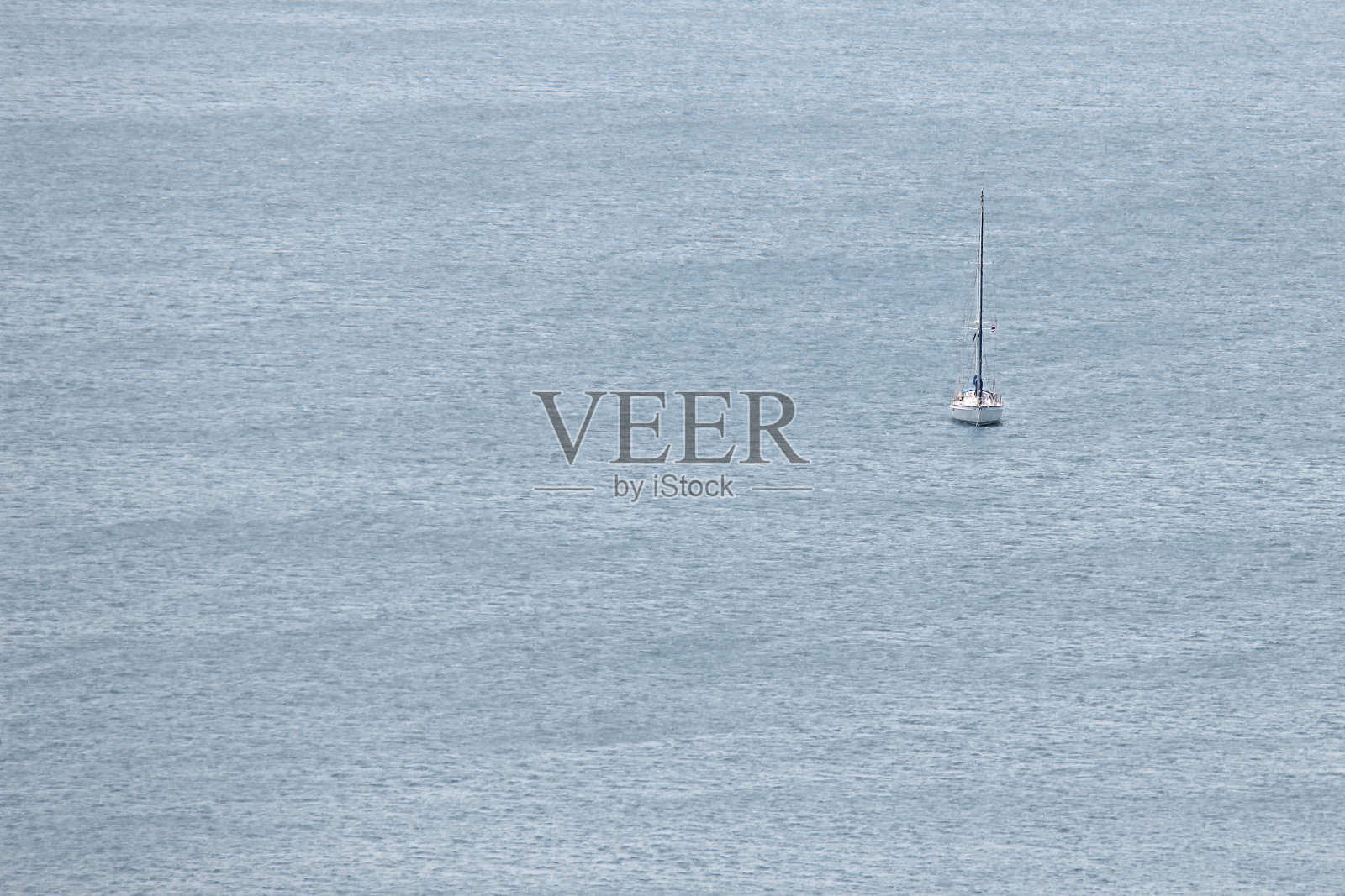 孤独的游艇照片摄影图片