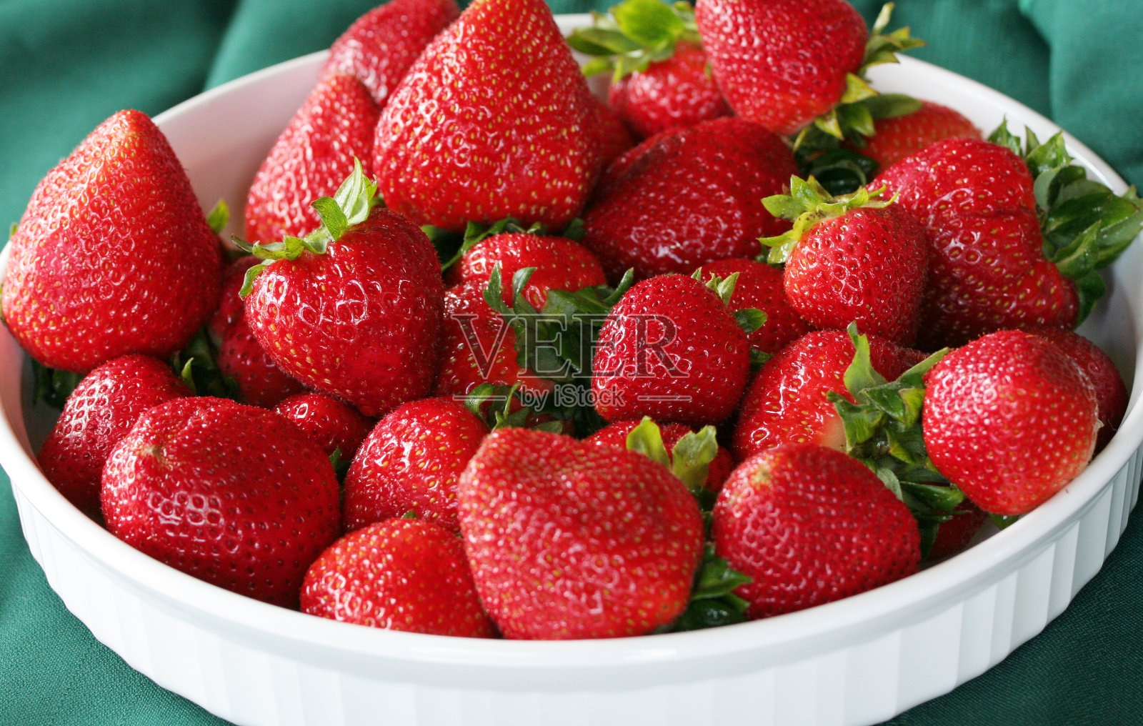 草莓……大自然的甜的零食!照片摄影图片